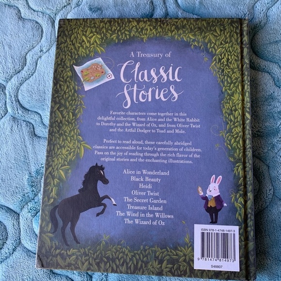 A Treasury of Classic Stories book VGUC - Picture 3 of 7